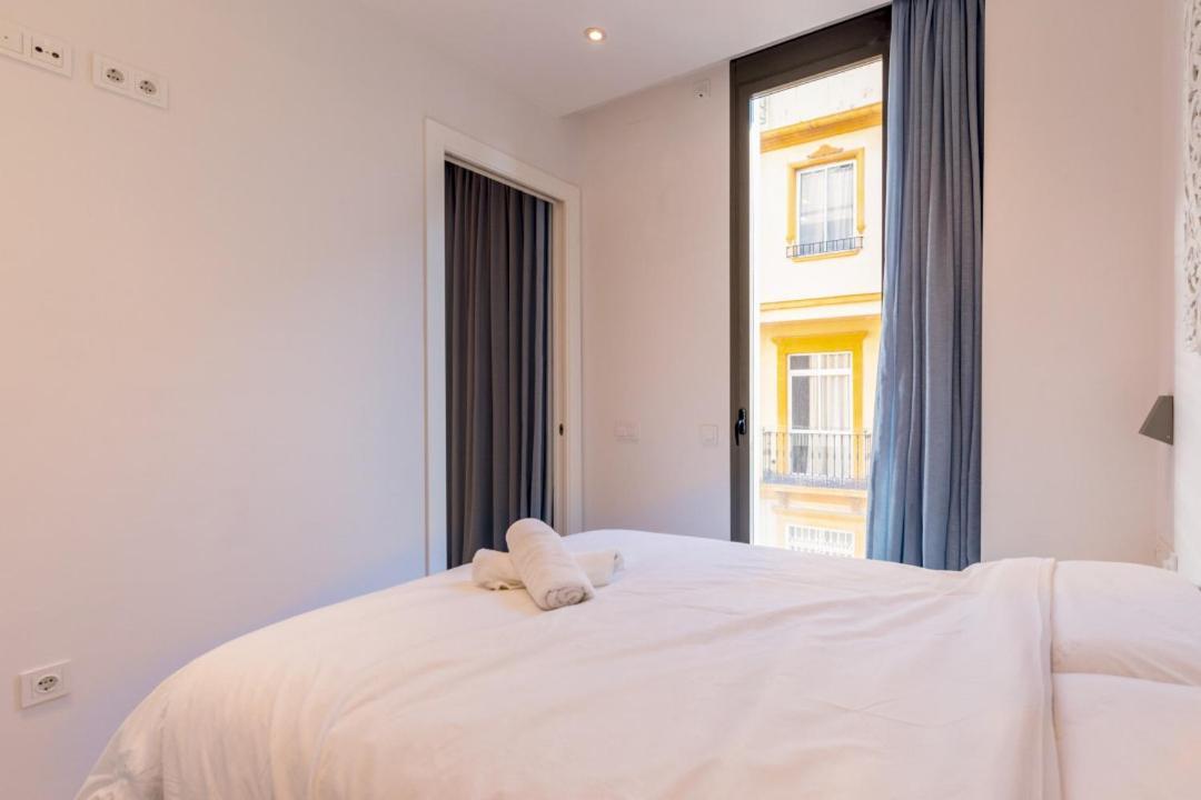 Minty - Modern La Merced Apartament